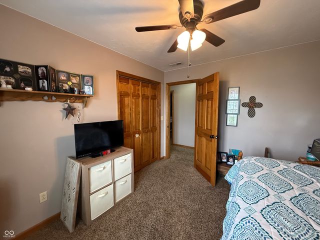 825 E Barachel Lane, Greensburg, IN 47240