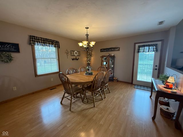 825 E Barachel Lane, Greensburg, IN 47240