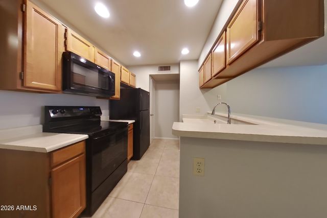 19820 N 13TH Avenue 221, Phoenix, AZ 85027