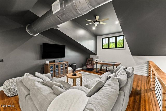 120 Willocks Road, Johnson City, TN 37601