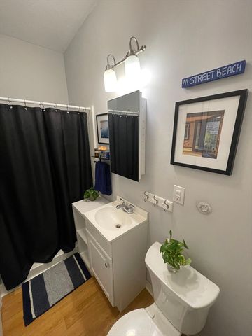 820 East 6th 3, Boston, MA 02127