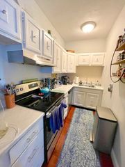 820 East 6th 3, Boston, MA 02127