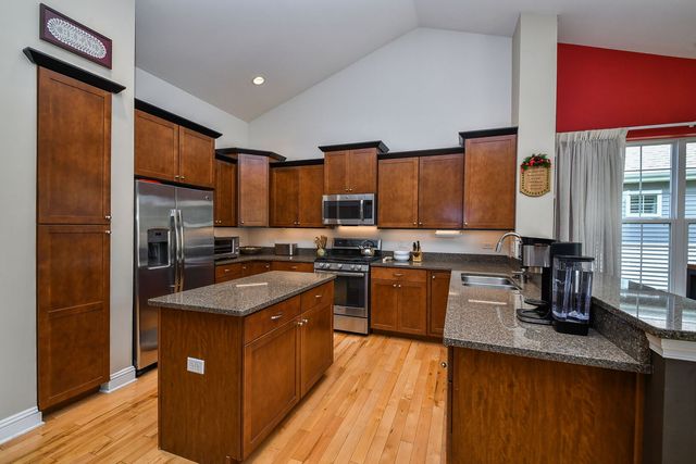 2612 Drexel Drive, Naperville, IL 60564