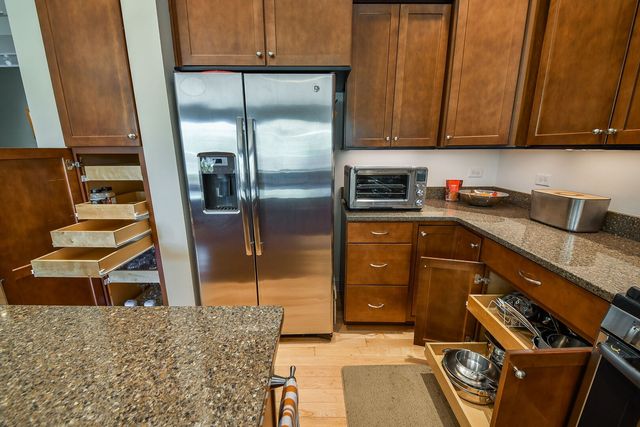 2612 Drexel Drive, Naperville, IL 60564