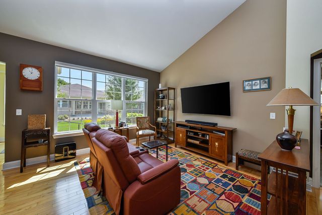 2612 Drexel Drive, Naperville, IL 60564