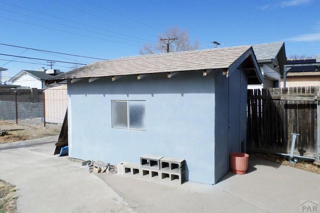 709 Airlane Ave, Pueblo, CO 81005