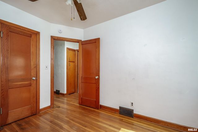 3831 STURDEVANT Street, Davenport, IA 52806