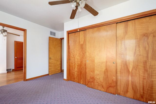 3831 STURDEVANT Street, Davenport, IA 52806