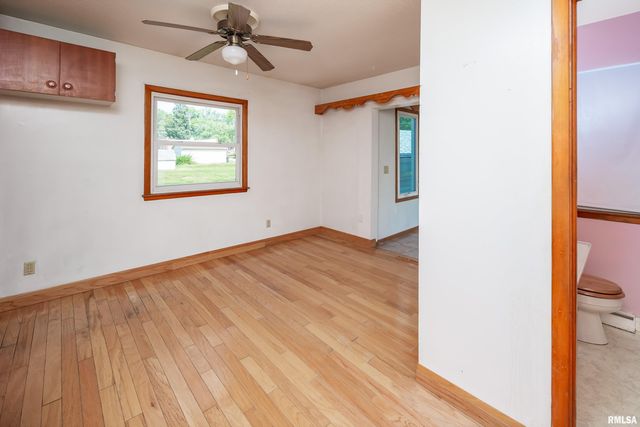 3831 STURDEVANT Street, Davenport, IA 52806