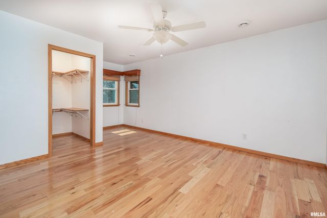 3831 STURDEVANT Street, Davenport, IA 52806