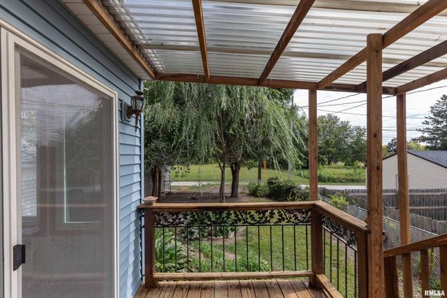 3831 STURDEVANT Street, Davenport, IA 52806