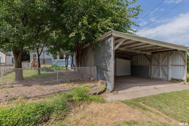 3831 STURDEVANT Street, Davenport, IA 52806