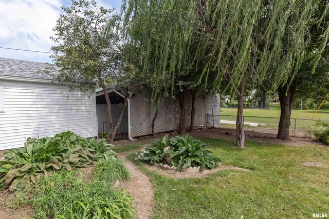 3831 STURDEVANT Street, Davenport, IA 52806