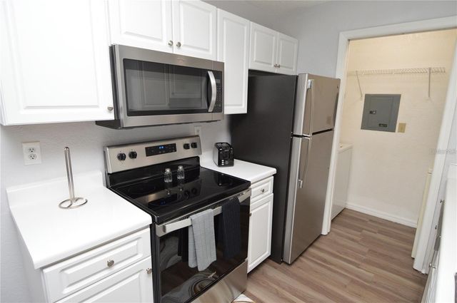 10265 GANDY BOULEVARD N 1002, St Petersburg, FL 33702