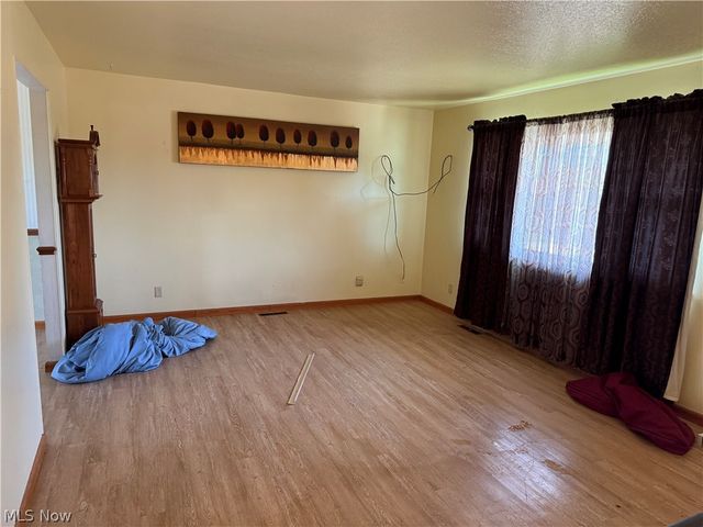 147 E Lubeck Hills Drive, Washington, WV 26181