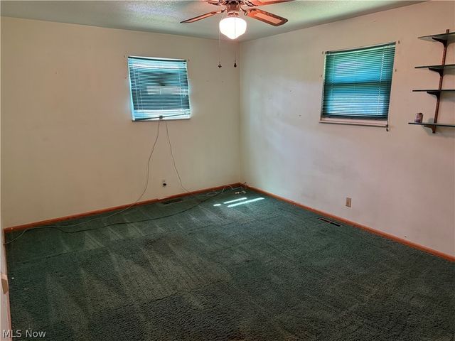 147 E Lubeck Hills Drive, Washington, WV 26181