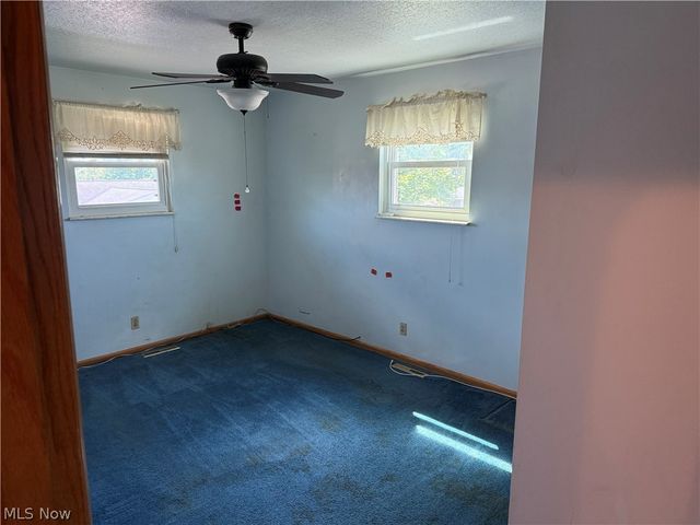 147 E Lubeck Hills Drive, Washington, WV 26181