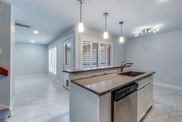 3935 Buena Vista Street F, Dallas, TX 75204