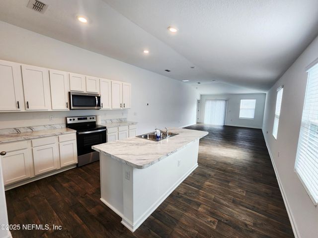 12707 EUROPEAN BEECH Road, Jacksonville, FL 32218