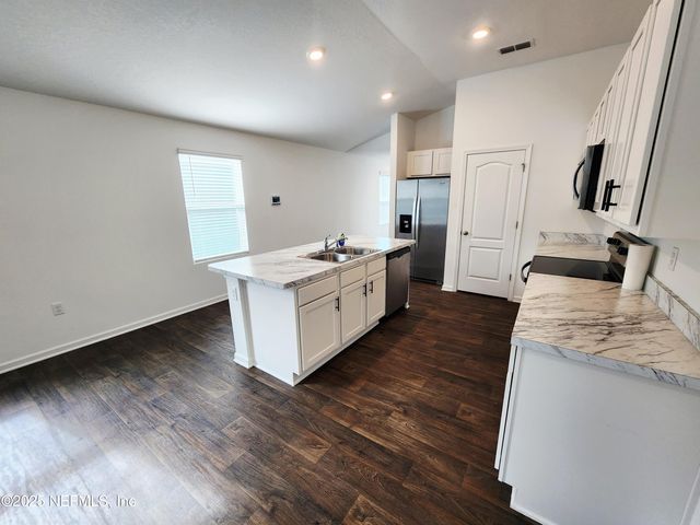 12707 EUROPEAN BEECH Road, Jacksonville, FL 32218