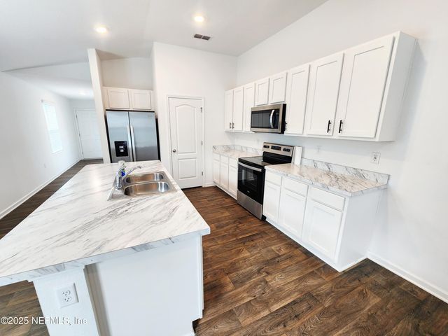 12707 EUROPEAN BEECH Road, Jacksonville, FL 32218