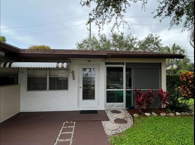 424 SW Natura Avenue, Deerfield Beach, FL 33441