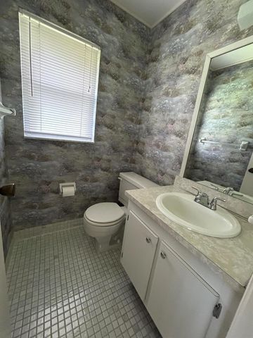424 SW Natura Avenue, Deerfield Beach, FL 33441