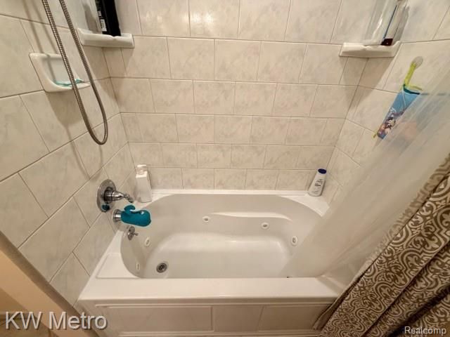 302 E Bloomfield Avenue, Royal Oak, MI 48073