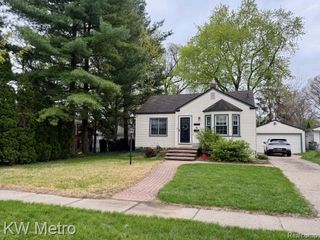 302 E Bloomfield Avenue, Royal Oak, MI 48073