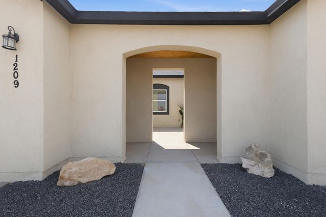 1209 11th Street SE, Rio Rancho, NM 87124