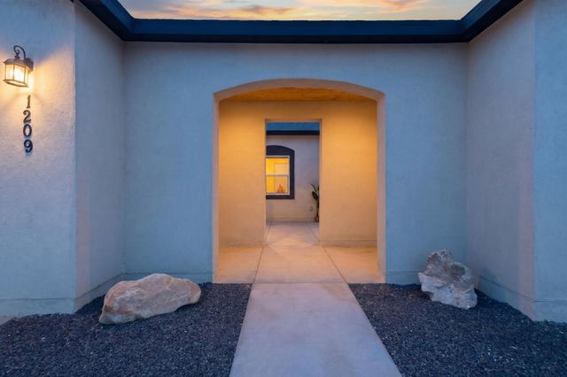1209 11th Street SE, Rio Rancho, NM 87124