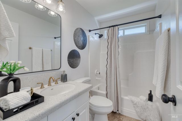 5950 W Plantation, Boise, ID 83703