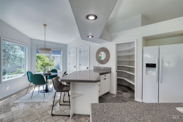 5950 W Plantation, Boise, ID 83703