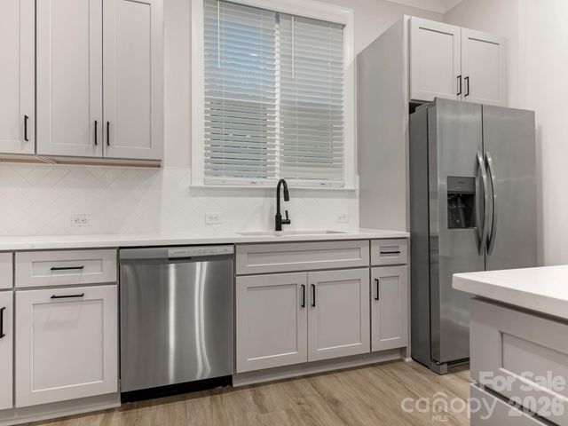 428 Woodvale Place, Charlotte, NC 28208