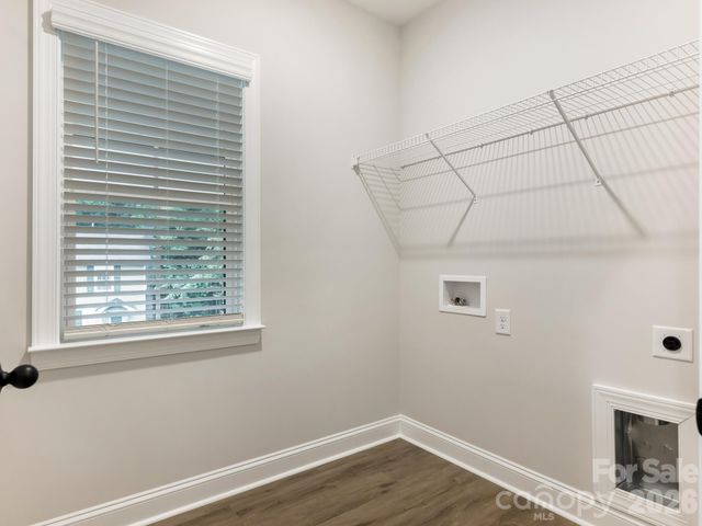 428 Woodvale Place, Charlotte, NC 28208