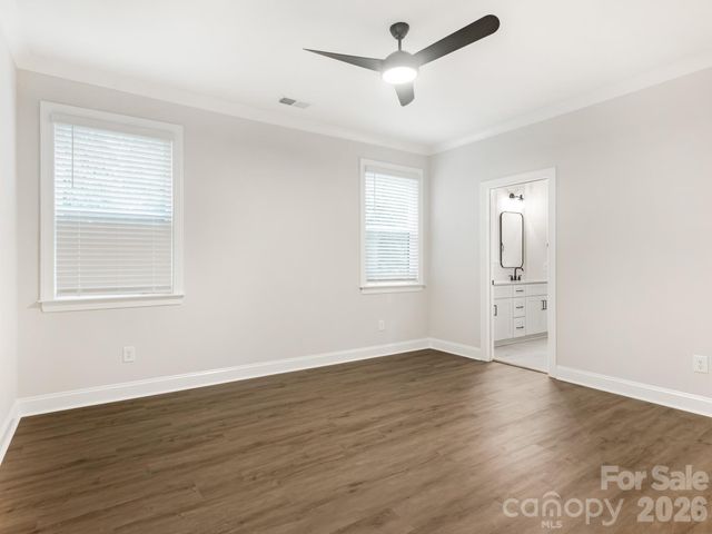 428 Woodvale Place, Charlotte, NC 28208