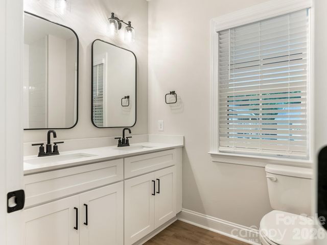 428 Woodvale Place, Charlotte, NC 28208