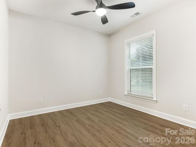 428 Woodvale Place, Charlotte, NC 28208