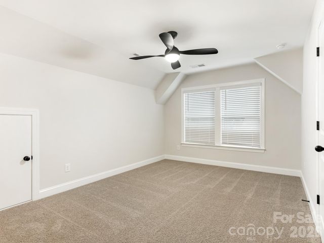 428 Woodvale Place, Charlotte, NC 28208