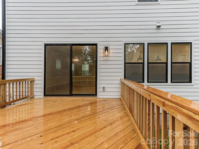 428 Woodvale Place, Charlotte, NC 28208