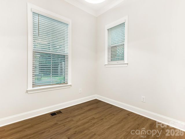 428 Woodvale Place, Charlotte, NC 28208