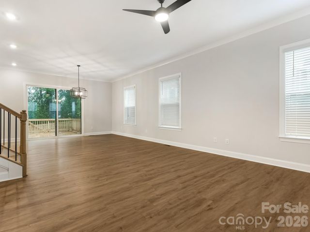 428 Woodvale Place, Charlotte, NC 28208