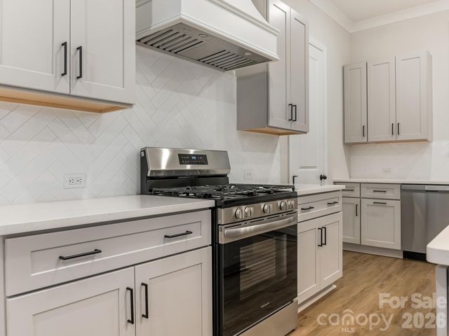 428 Woodvale Place, Charlotte, NC 28208