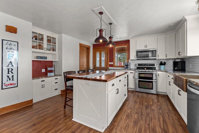 15431 JAMBO CREEK ROAD, Mishicot, WI 54228