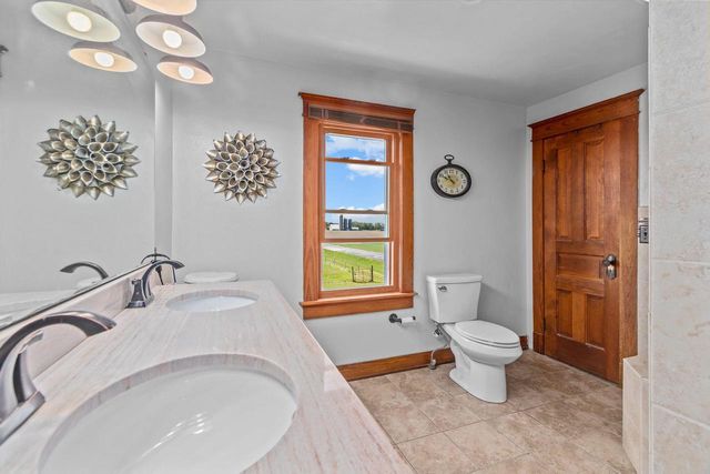 15431 JAMBO CREEK ROAD, Mishicot, WI 54228