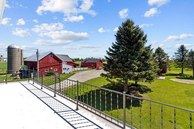 15431 JAMBO CREEK ROAD, Mishicot, WI 54228