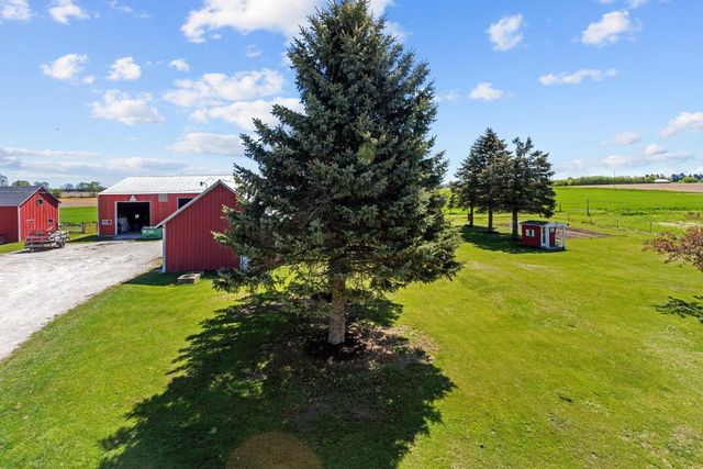 15431 JAMBO CREEK ROAD, Mishicot, WI 54228