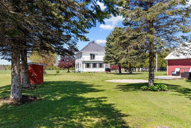 15431 JAMBO CREEK ROAD, Mishicot, WI 54228