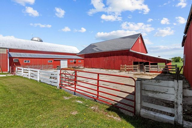 15431 JAMBO CREEK ROAD, Mishicot, WI 54228