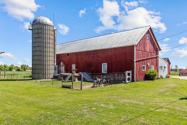 15431 JAMBO CREEK ROAD, Mishicot, WI 54228